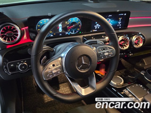 Mercedes-Benz CLA-Class CLA250 4MATIC
