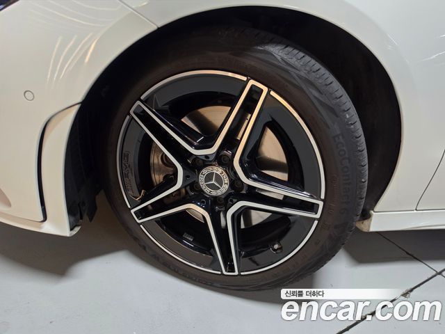 Mercedes-Benz CLA-Class CLA250 4MATIC