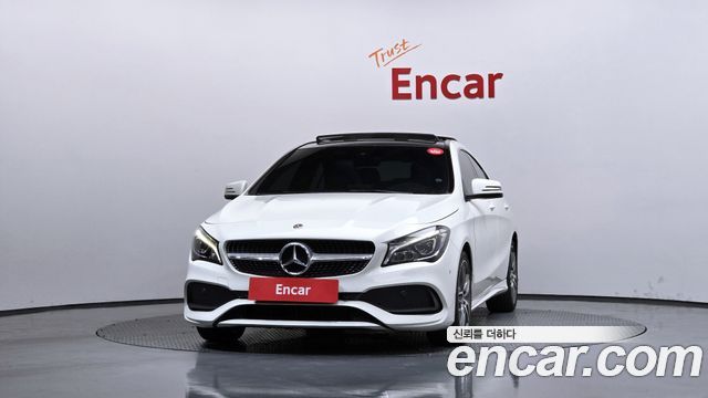 Mercedes-Benz CLA-Class CLA220 AMG Line