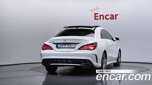 Mercedes-Benz CLA-Class CLA220 AMG Line