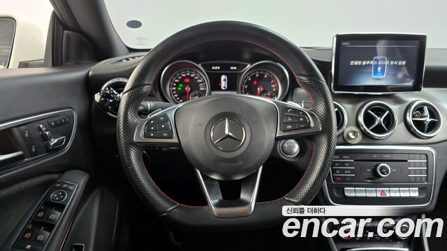 Mercedes-Benz CLA-Class CLA220 AMG Line