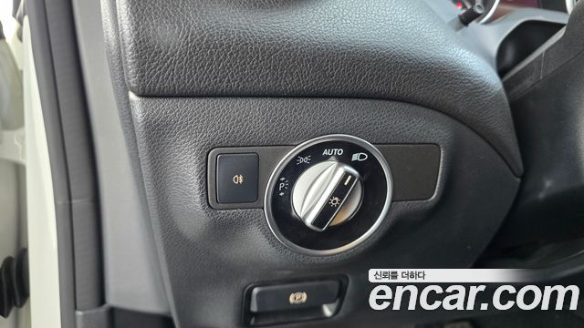 Mercedes-Benz CLA-Class CLA220 AMG Line