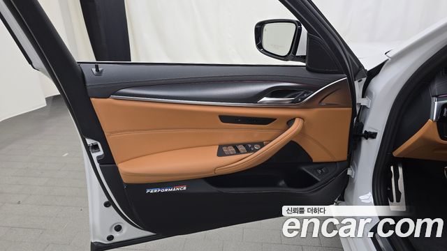BMW 5-Series 520i M Sport