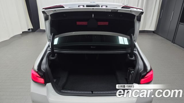 BMW 5-Series 520i M Sport