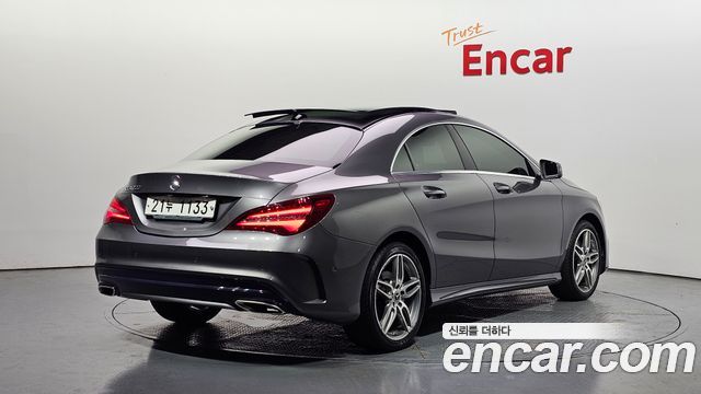 Mercedes-Benz CLA-Class CLA220 AMG Line
