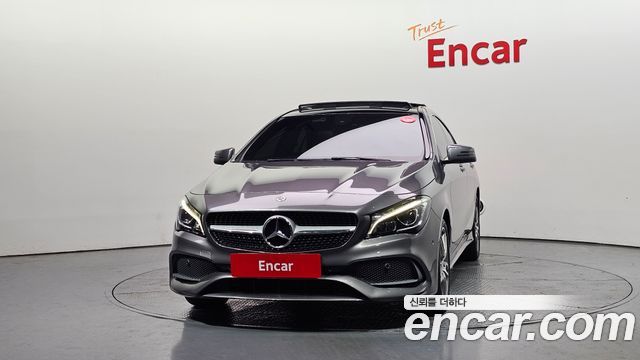 Mercedes-Benz CLA-Class CLA220 AMG Line