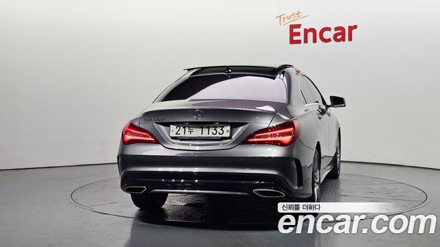 Mercedes-Benz CLA-Class CLA220 AMG Line