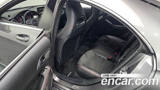 Mercedes-Benz CLA-Class CLA220 AMG Line