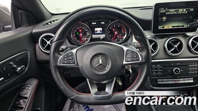Mercedes-Benz CLA-Class CLA220 AMG Line