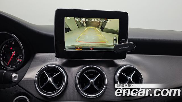 Mercedes-Benz CLA-Class CLA220 AMG Line