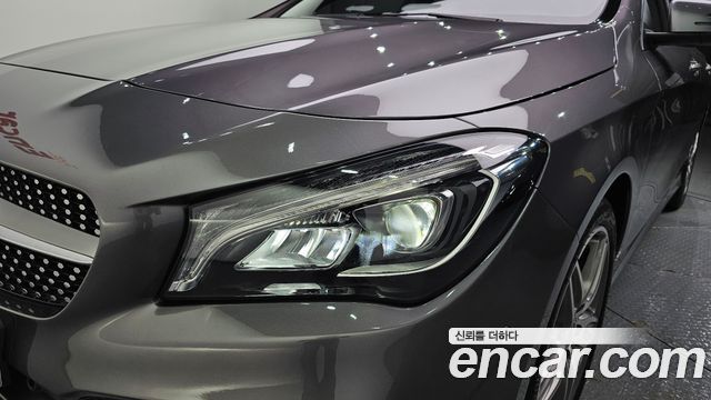 Mercedes-Benz CLA-Class CLA220 AMG Line