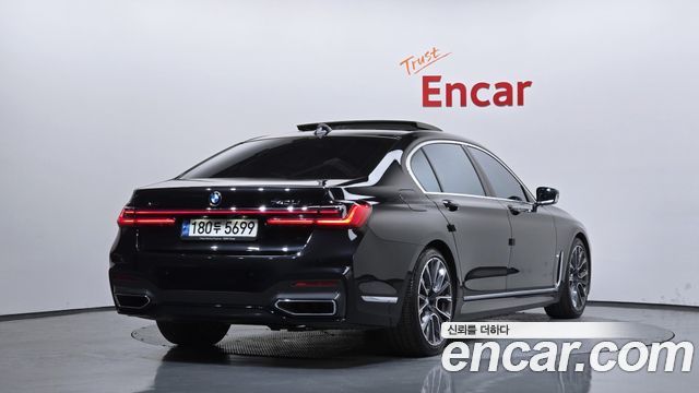 BMW 7-Series 740Li xDrive M Sport Package