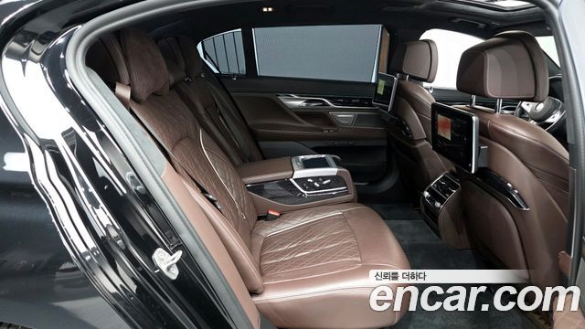 BMW 7-Series 740Li xDrive M Sport Package