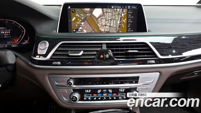 BMW 7-Series 740Li xDrive M Sport Package