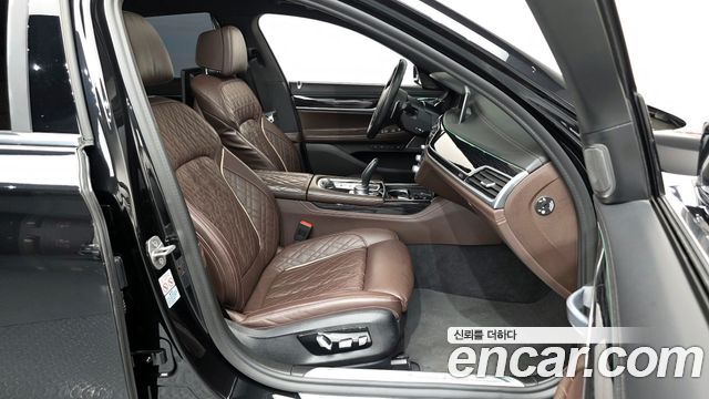 BMW 7-Series 740Li xDrive M Sport Package