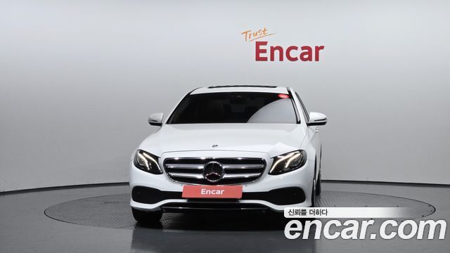 Mercedes-Benz E-Class E200 Avantgarde