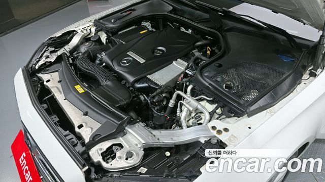 Mercedes-Benz E-Class E200 Avantgarde