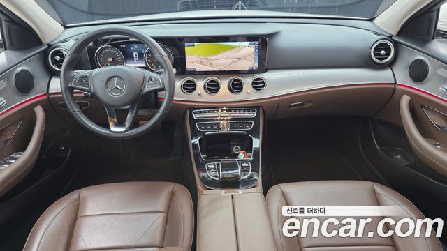 Mercedes-Benz E-Class E200 Avantgarde