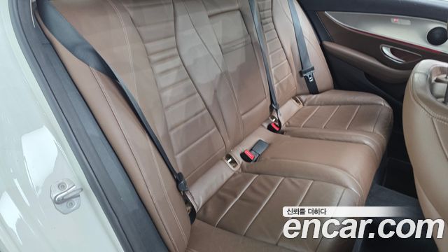Mercedes-Benz E-Class E200 Avantgarde