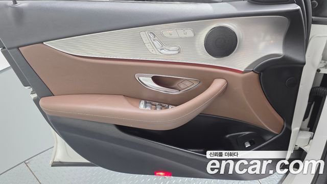 Mercedes-Benz E-Class E200 Avantgarde