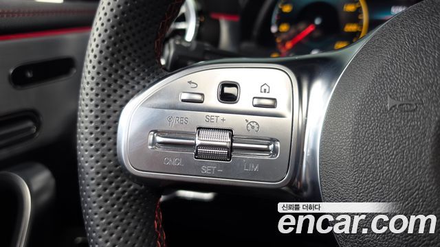 Mercedes-Benz CLA-Class CLA250 4MATIC