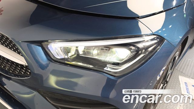 Mercedes-Benz CLA-Class CLA250 4MATIC