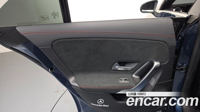 Mercedes-Benz CLA-Class CLA250 4MATIC
