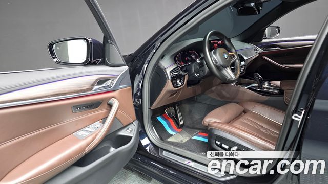BMW 5-Series 530i M Sport Package Plus