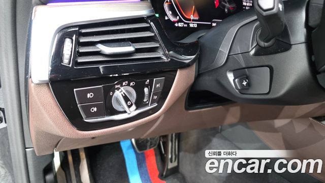 BMW 5-Series 530i M Sport Package Plus