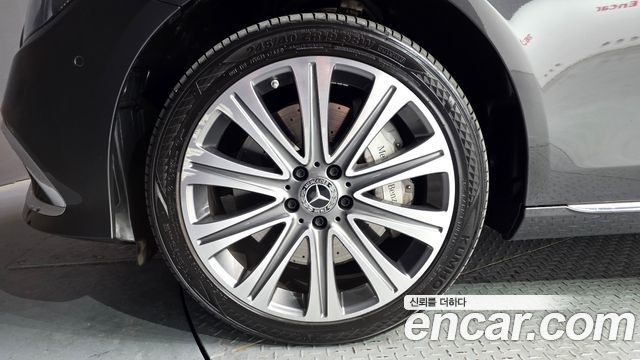 Mercedes-Benz E-Class E450 4MATIC Exclusive