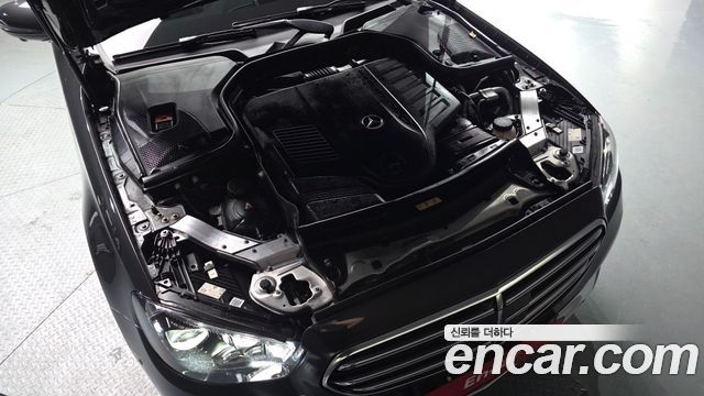 Mercedes-Benz E-Class E450 4MATIC Exclusive