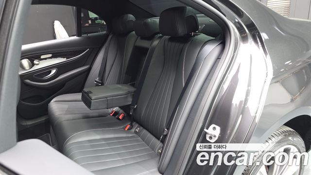 Mercedes-Benz E-Class E450 4MATIC Exclusive