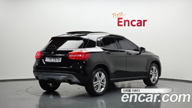 Mercedes-Benz GLA-Class GLA200 d