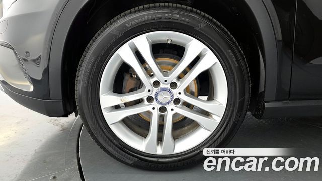 Mercedes-Benz GLA-Class GLA200 d