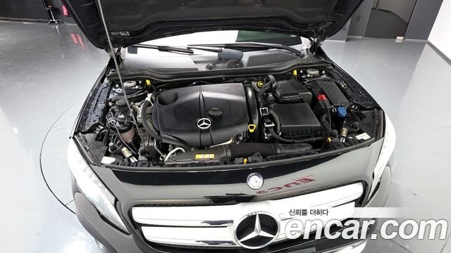 Mercedes-Benz GLA-Class GLA200 d