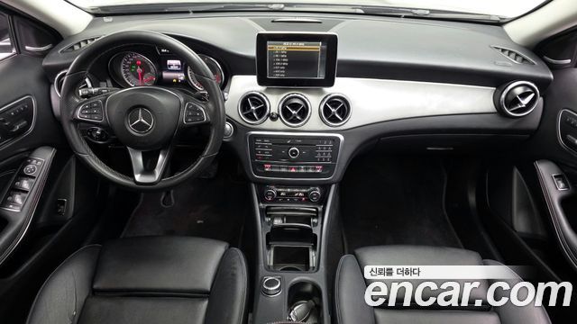 Mercedes-Benz GLA-Class GLA200 d
