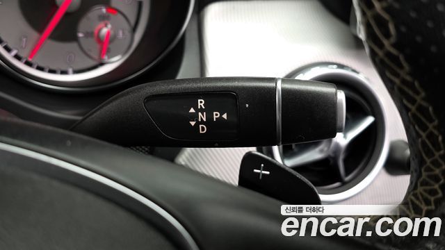 Mercedes-Benz GLA-Class GLA200 d