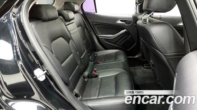 Mercedes-Benz GLA-Class GLA200 d