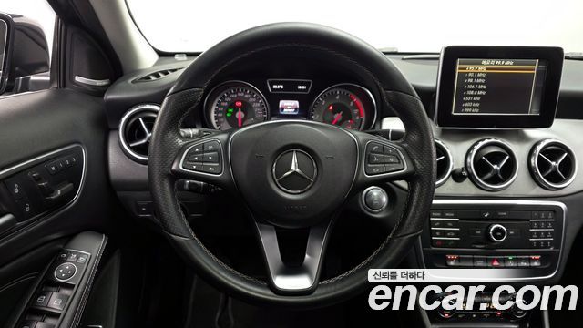 Mercedes-Benz GLA-Class GLA200 d