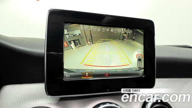 Mercedes-Benz GLA-Class GLA200 d