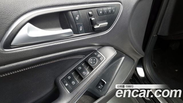 Mercedes-Benz GLA-Class GLA200 d
