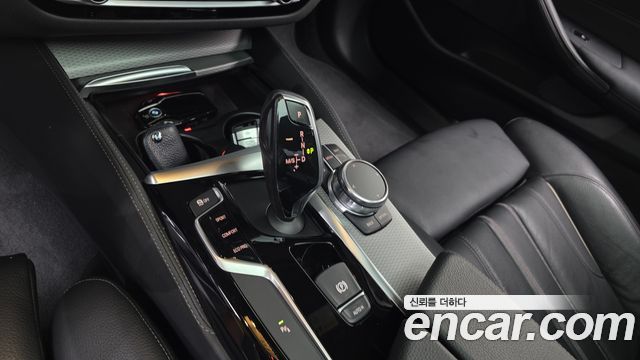 BMW 5-Series 520d M Sport package