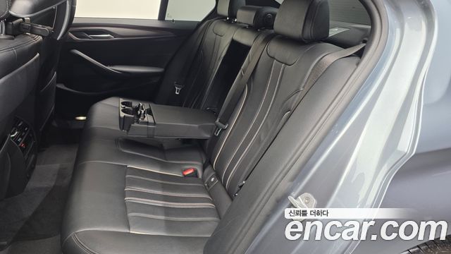 BMW 5-Series 520d M Sport package