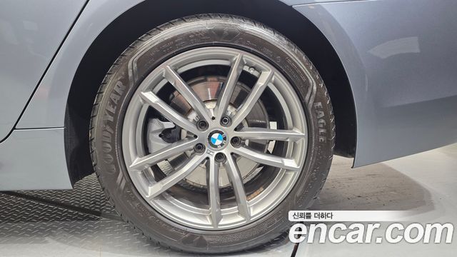 BMW 5-Series 520d M Sport package