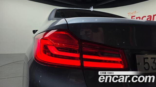 BMW 5-Series 520d M Sport package