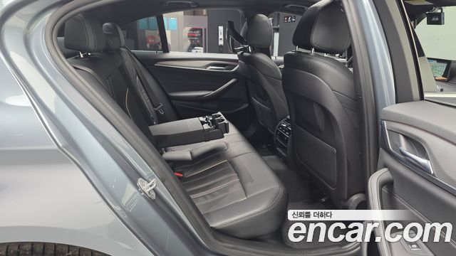 BMW 5-Series 520d M Sport package
