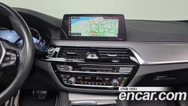 BMW 5-Series 520d M Sport package