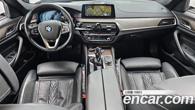 BMW 5-Series 530i xDrive M Sport Package Plus
