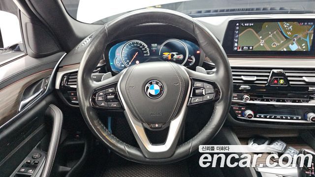 BMW 5-Series 530i xDrive M Sport Package Plus