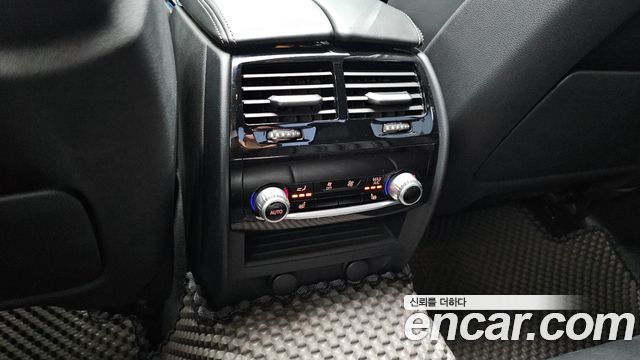 BMW 5-Series 530i xDrive M Sport Package Plus
